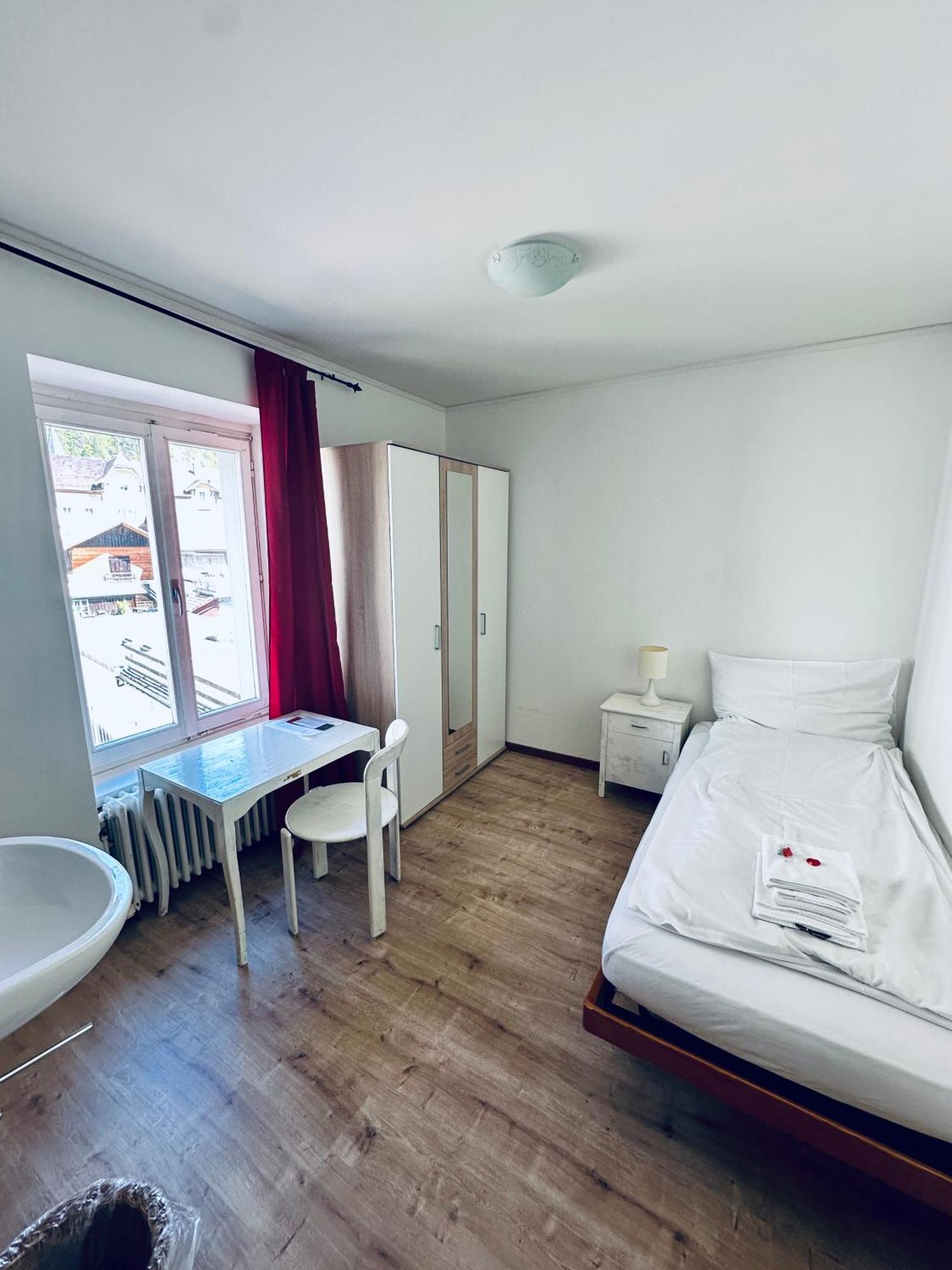 Hotel Rebstock Meiringen Exterior photo